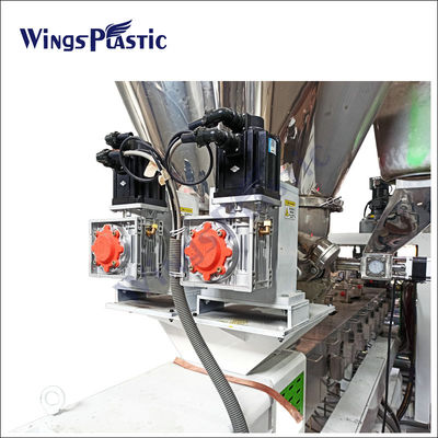 เครื่องอัดรีดแผ่นพลาสติกควบคุมด้วย PLC สำหรับการทำแผ่น PET