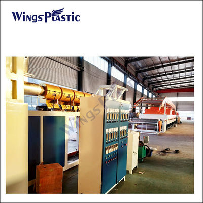 420kw พลังงานเครื่องยนต์หลัก พีวีซี พาวเดอร์ พีวีซี โคลล์ลูป แมท Extruder Machine